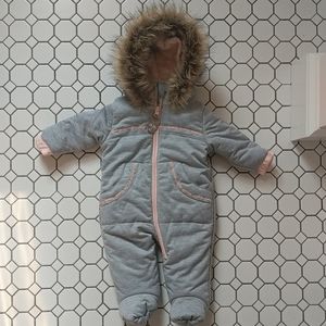 Jessica simpson knit snowsuit/bunting faux fur